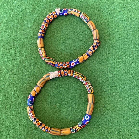 Ghana glass Krobo beaded necklace with two bracelets - Picture 3 of 9